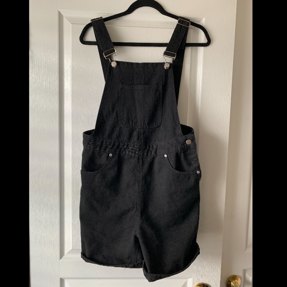 **BLOWOUT SALE $20 OR LESS** Cute denim overall